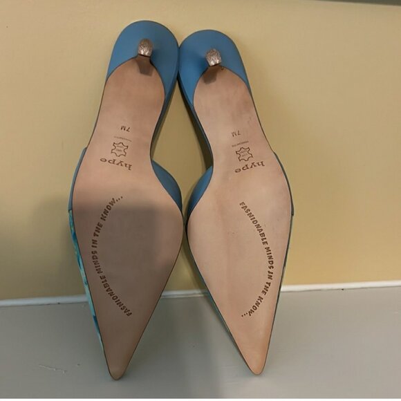 (EUC) Hype 2.5” kitten heels Blue (Size 7) - Picture 6 of 6